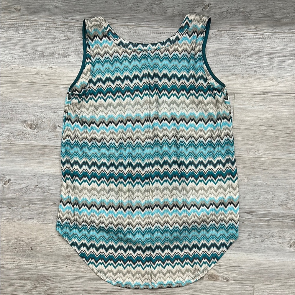 New Directions Green and White Graphic Sleeveless Tank Top - Picture 5 of 5